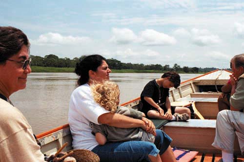 Viaje en bote por el río Amazonas